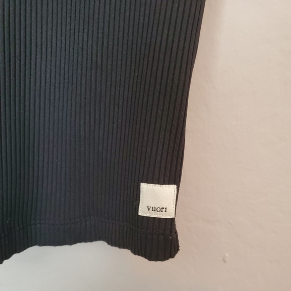 Vuori Rib Crop Tank Black - Picture 7 of 9
